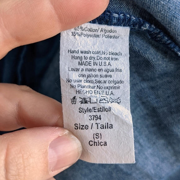 Light Chambray Off the shoulder embroidered dress - Picture 7 of 8